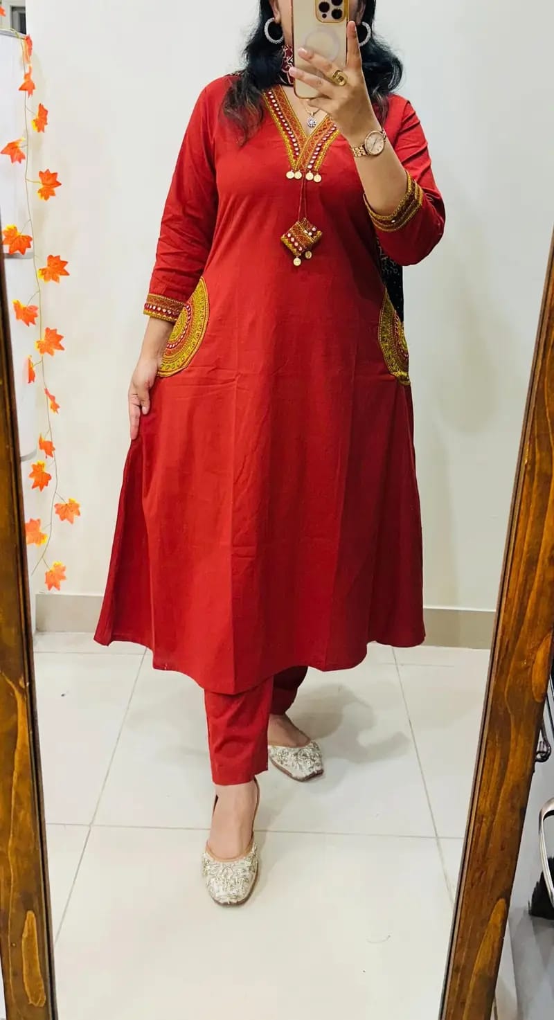 Maroon 3 Piece Kurta Set with Printed Black Dupatta