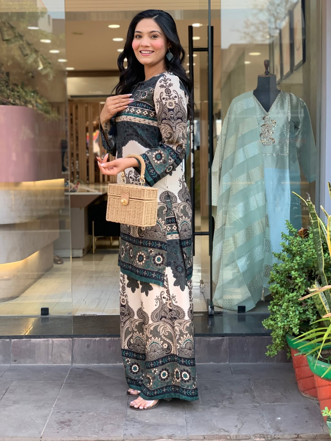 Royal Ethnic white Printed Kurta Set with Designer Palazzo Pants