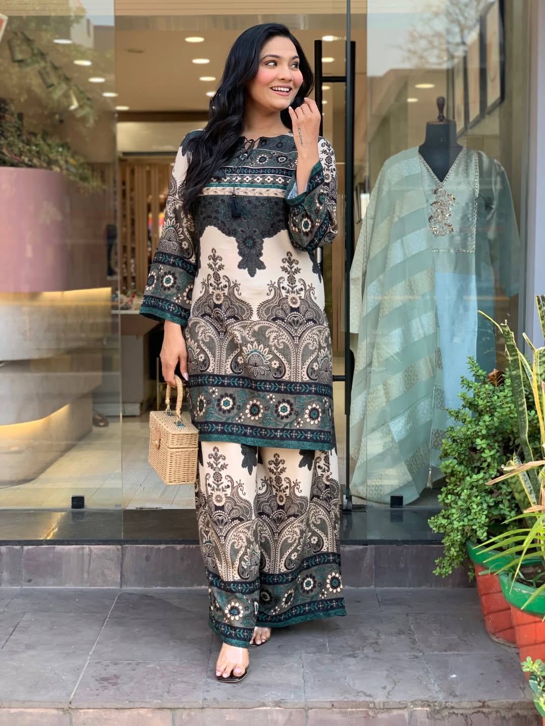 Royal Ethnic white Printed Kurta Set with Designer Palazzo Pants
